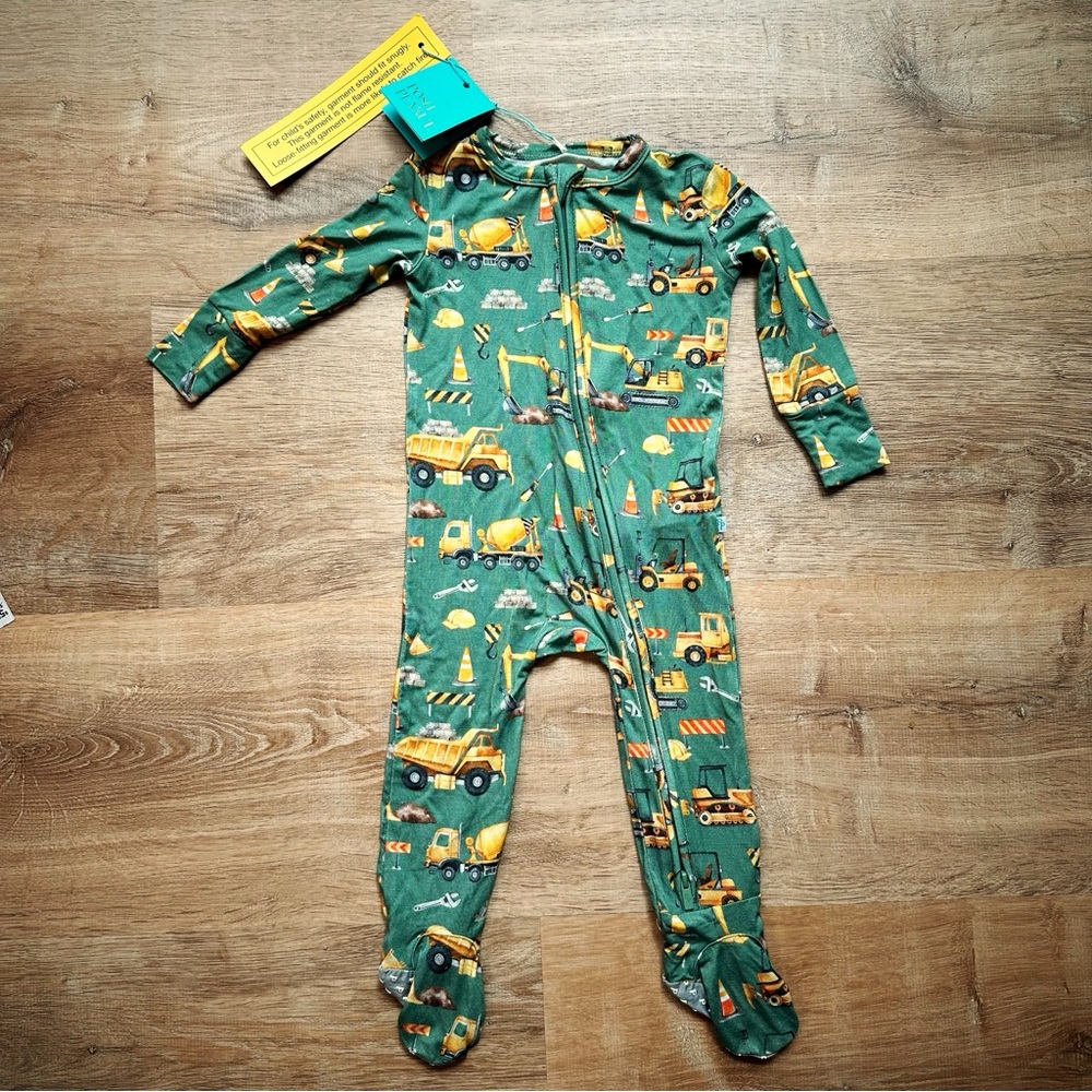 NWT Posh Peanut Crawford Zip Footie, Green 9-12 Mo